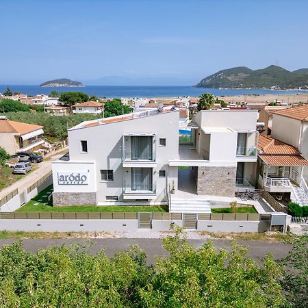 Arodo Suites Nea Iraklitsa Luaran gambar