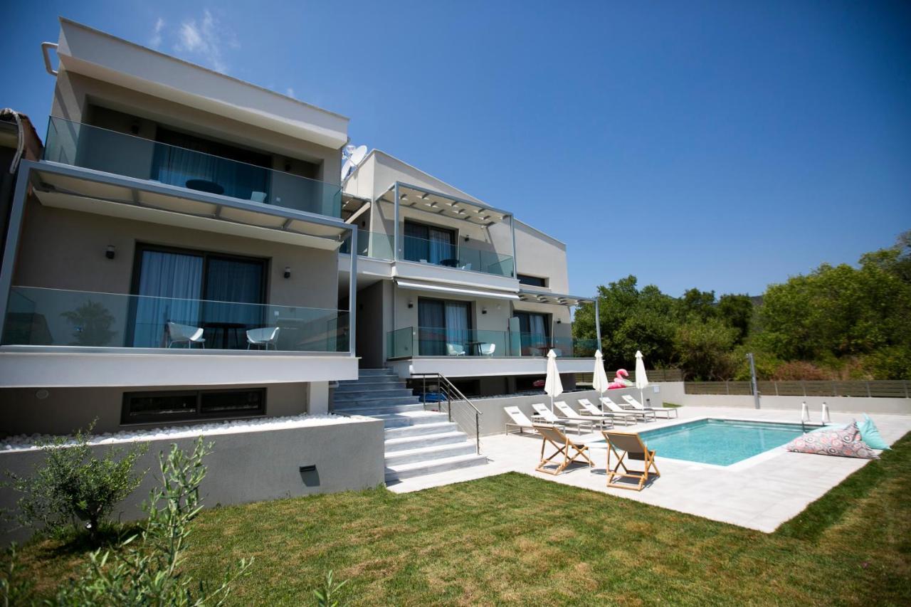 Arodo Suites Nea Iraklitsa Luaran gambar