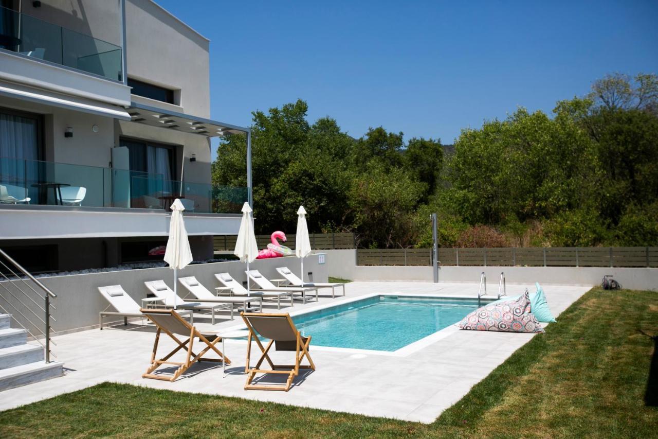 Arodo Suites Nea Iraklitsa Luaran gambar