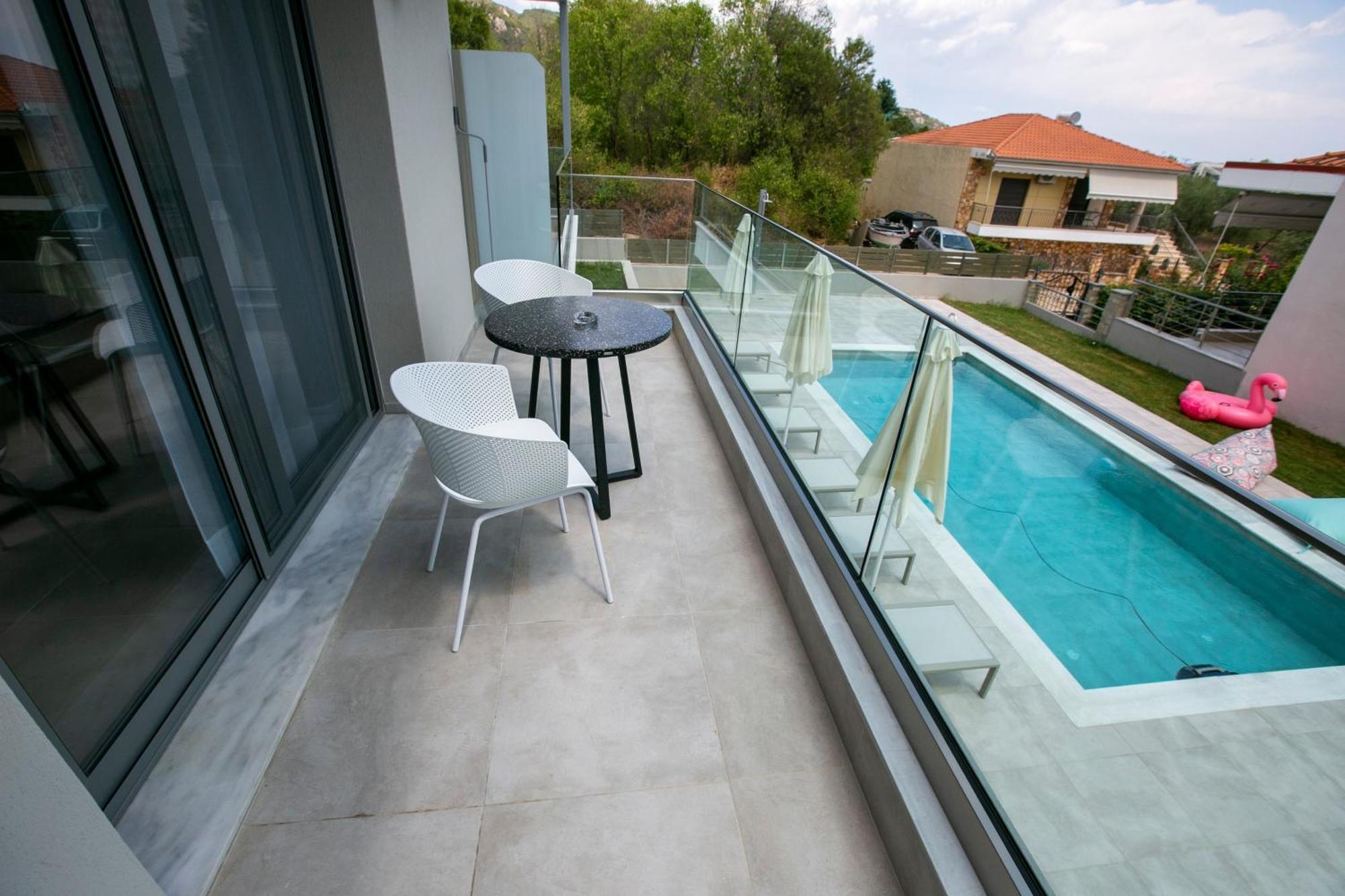 Arodo Suites Nea Iraklitsa Luaran gambar
