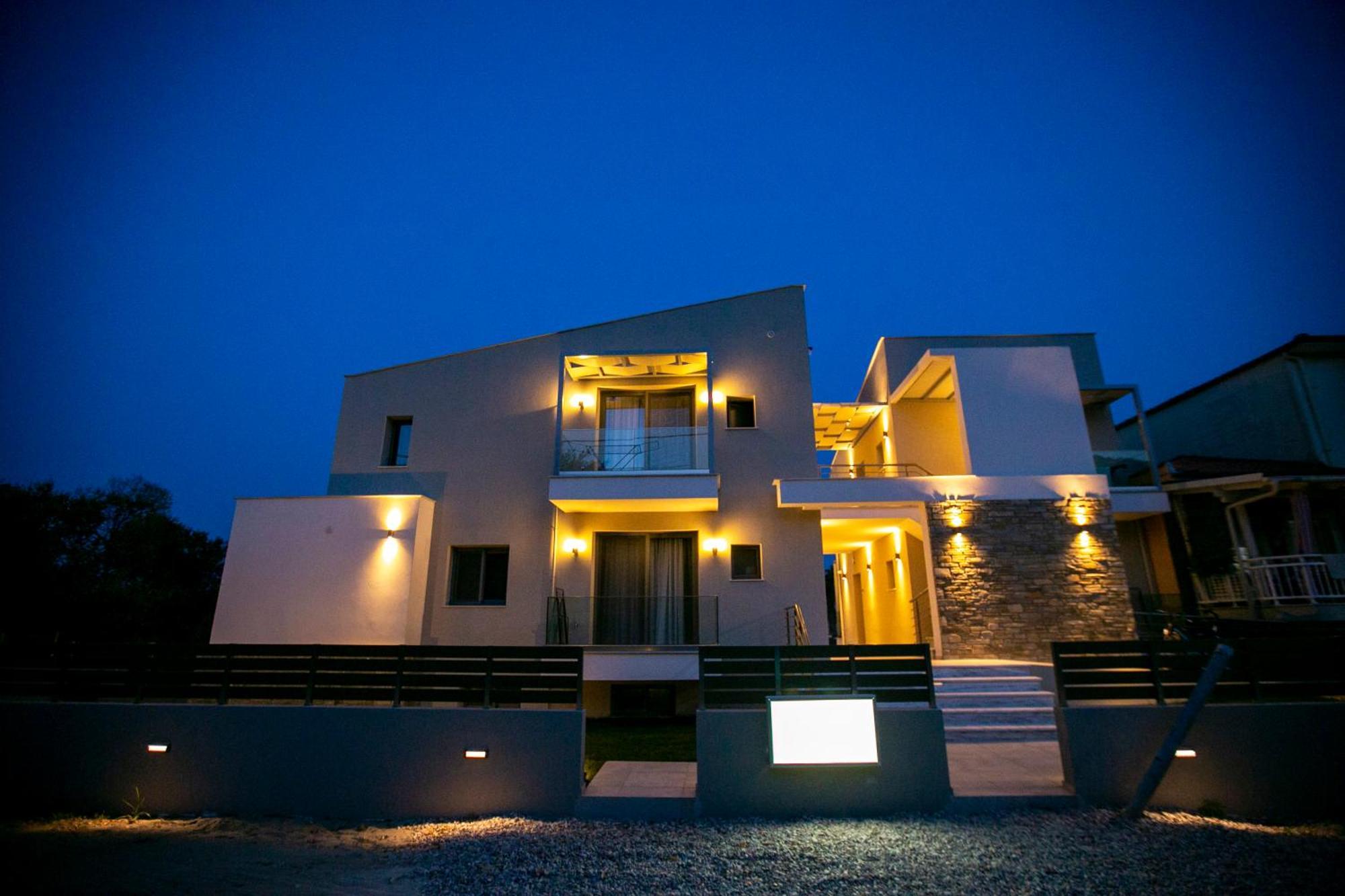 Arodo Suites Nea Iraklitsa Luaran gambar