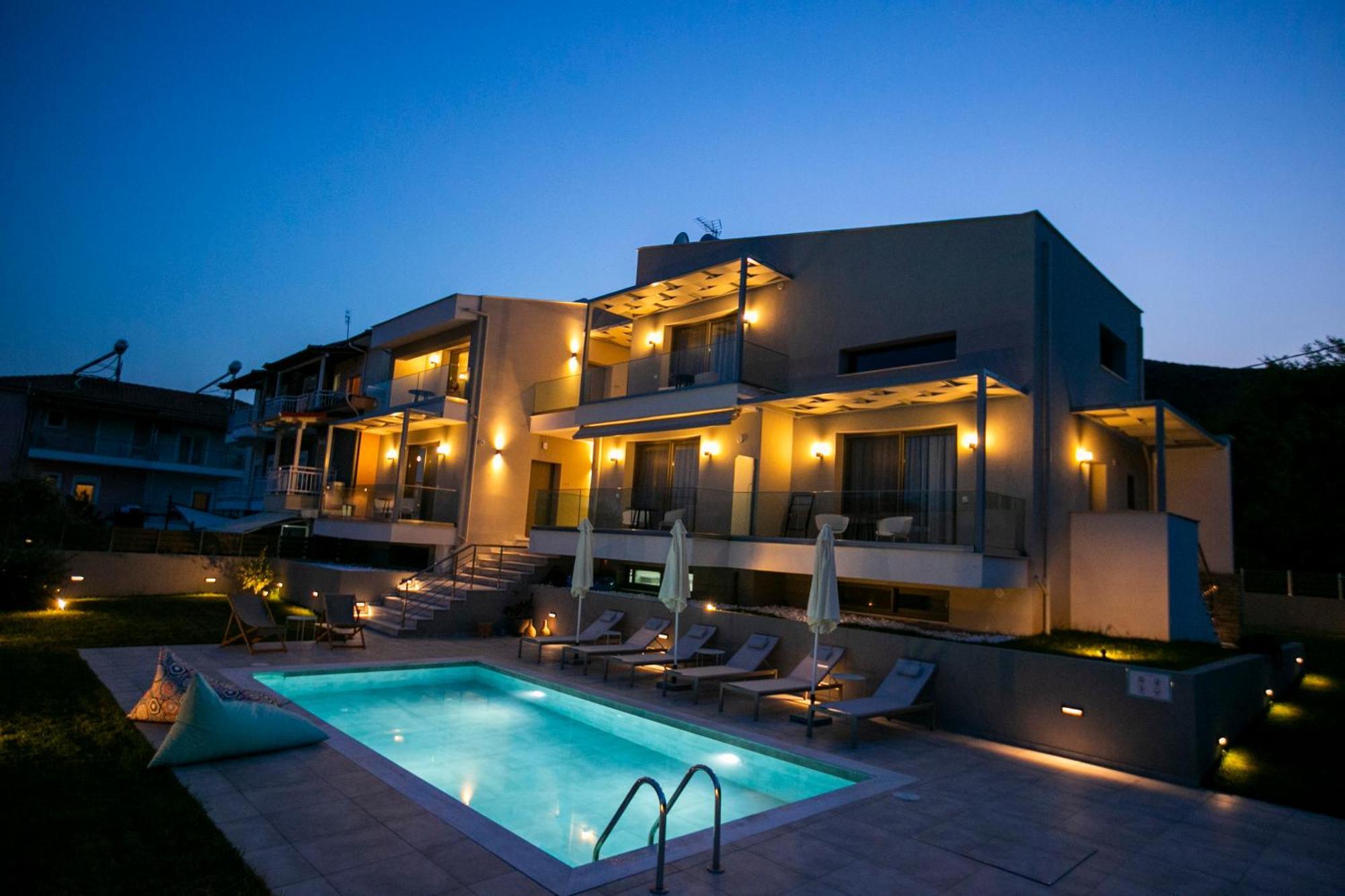 Arodo Suites Nea Iraklitsa Luaran gambar