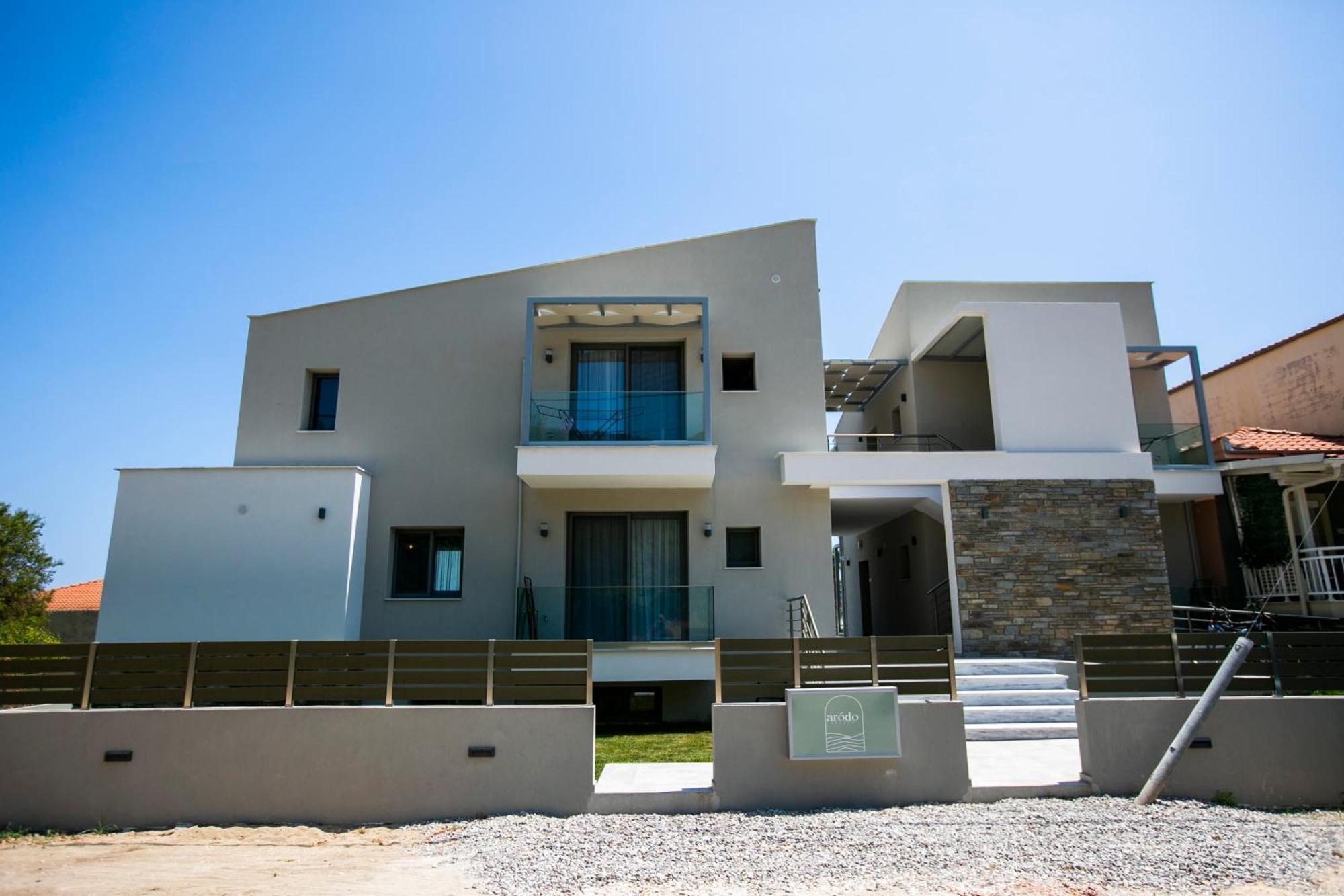 Arodo Suites Nea Iraklitsa Luaran gambar