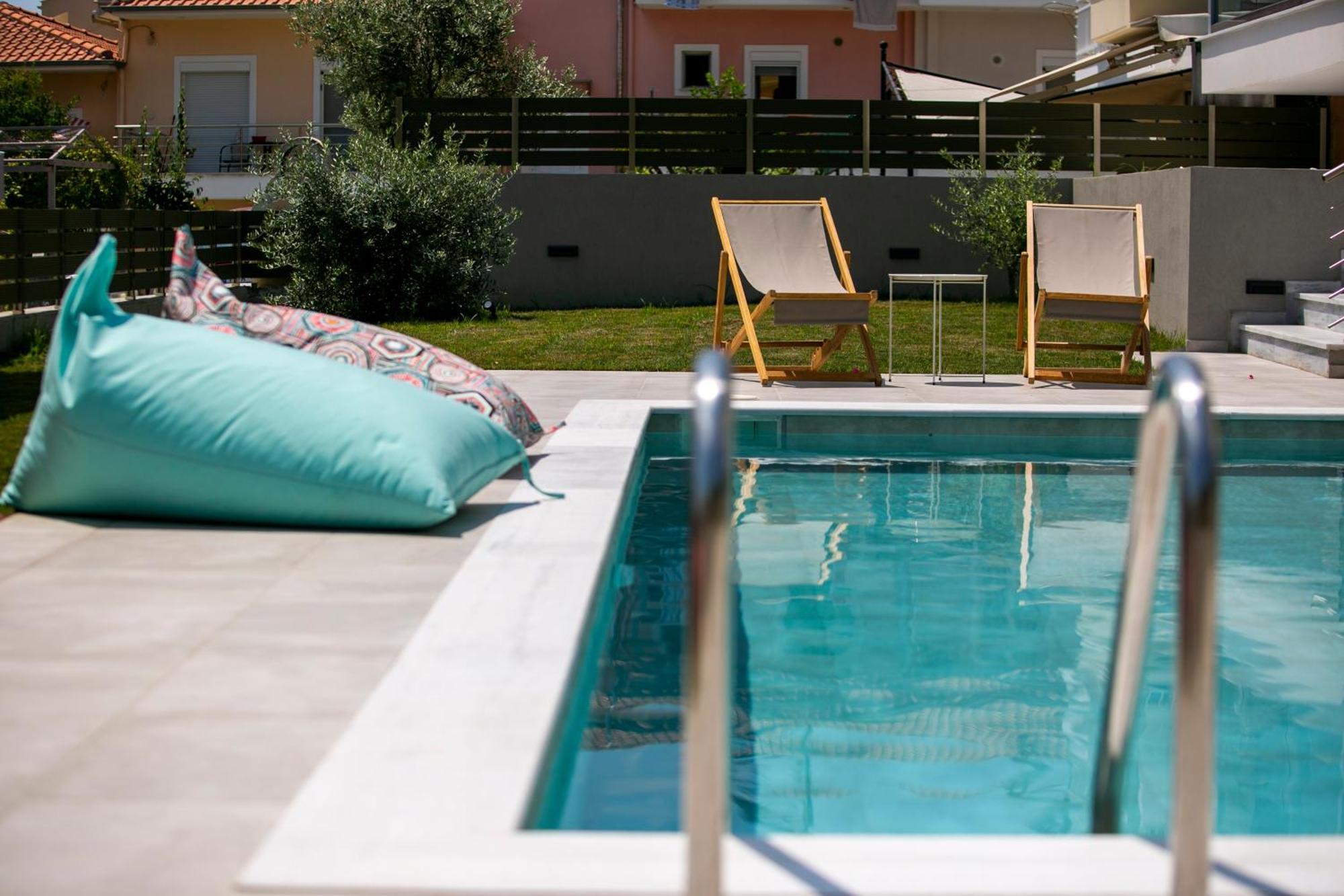 Arodo Suites Nea Iraklitsa Luaran gambar