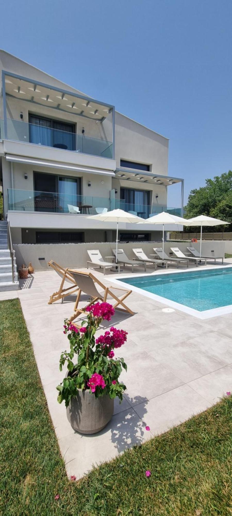 Arodo Suites Nea Iraklitsa Luaran gambar