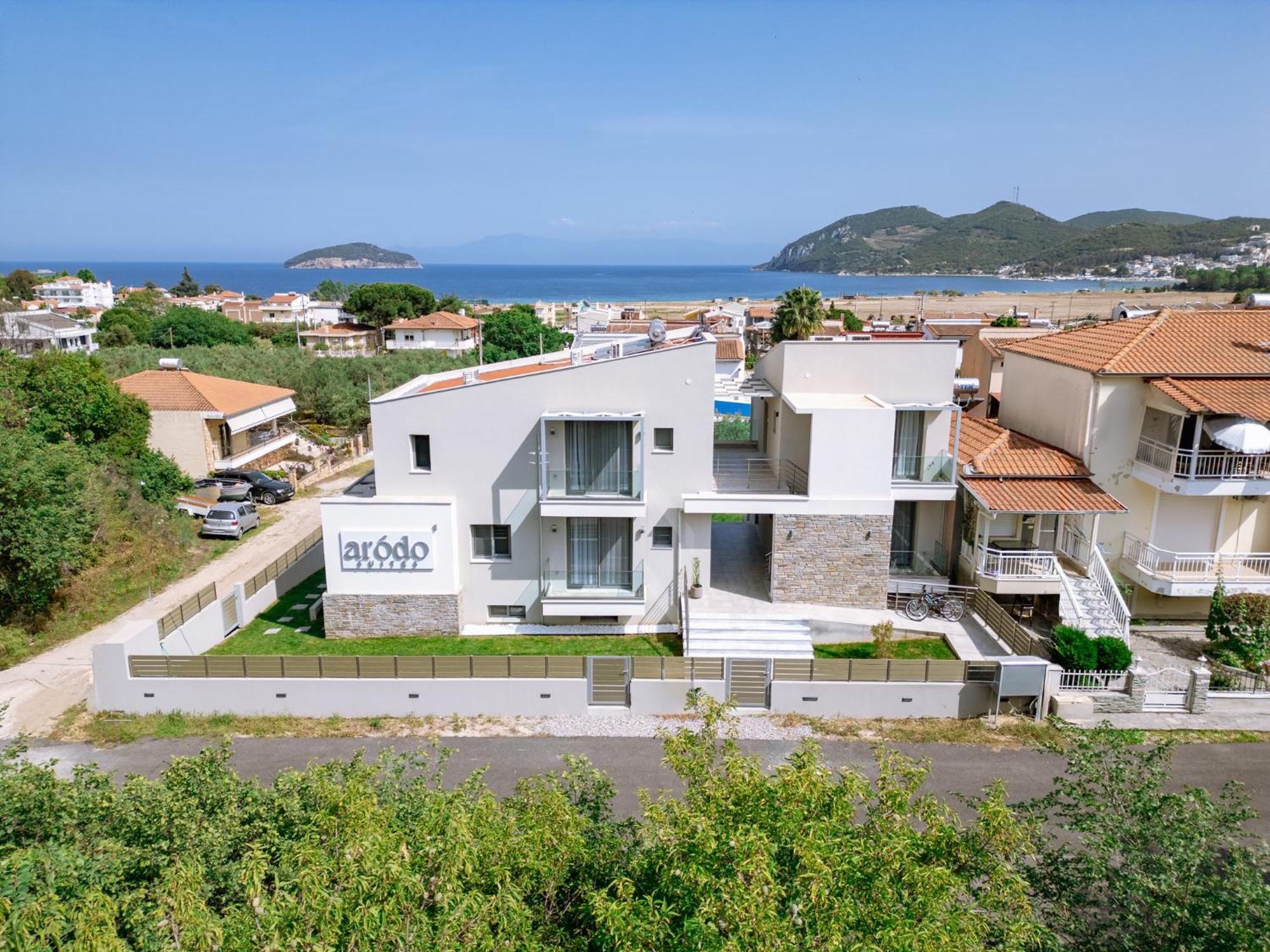 Arodo Suites Nea Iraklitsa Luaran gambar
